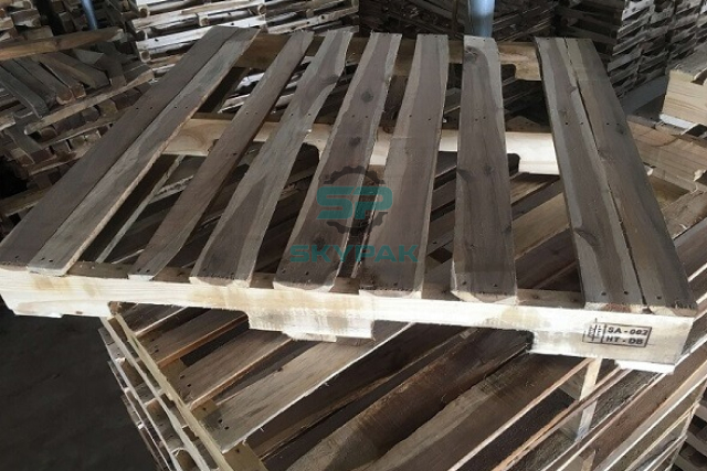 damaged wooden pallets