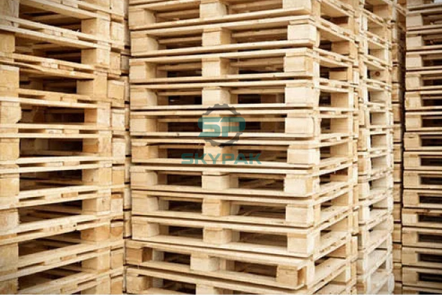 damaged wooden pallets